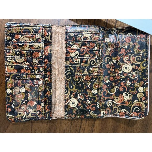 The Sak Sakroots wallet swirl design - Picture 3 of 8